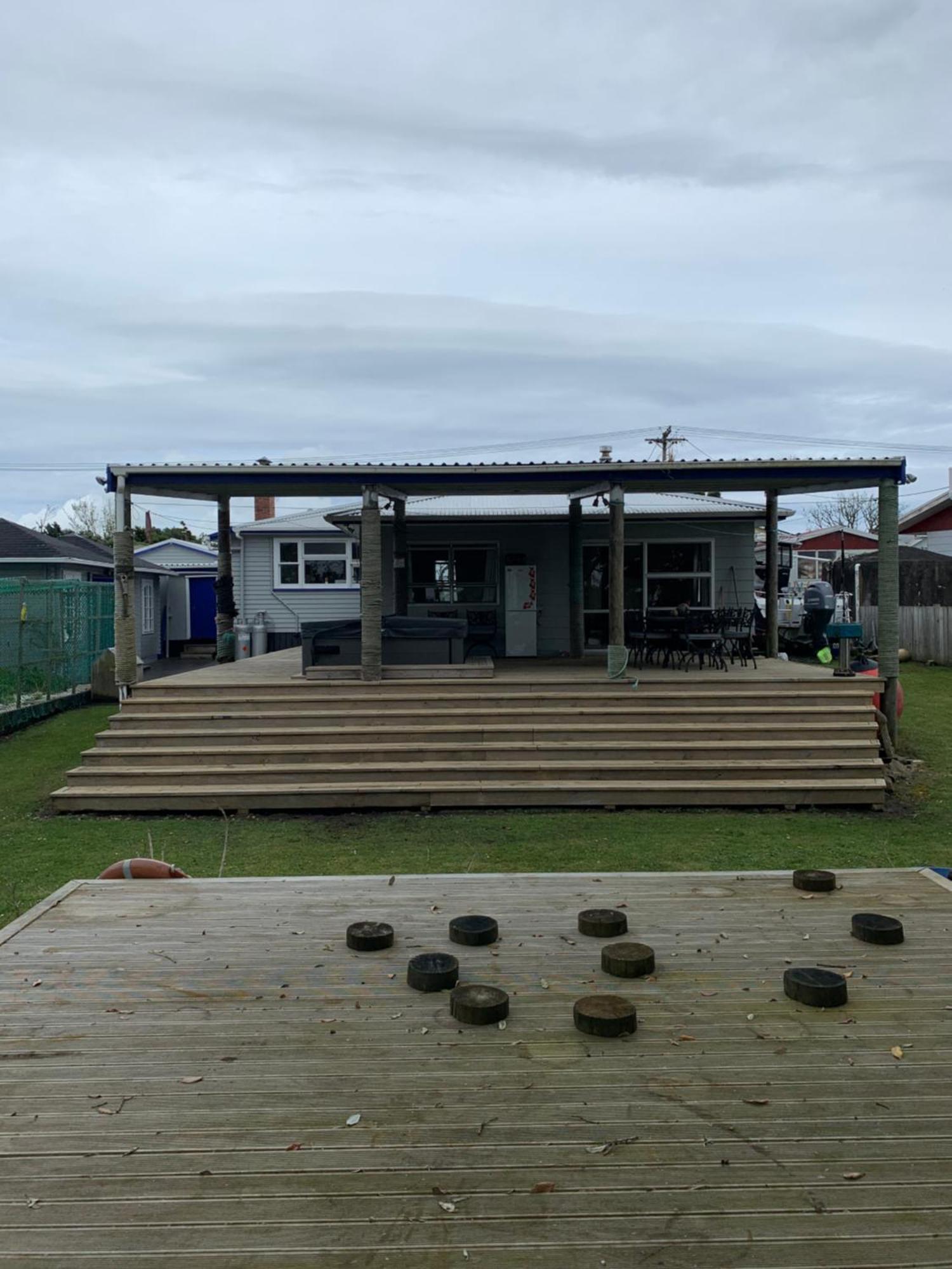 Large Riverfront Home With Spa And Stage Te Kopuru Exterior photo