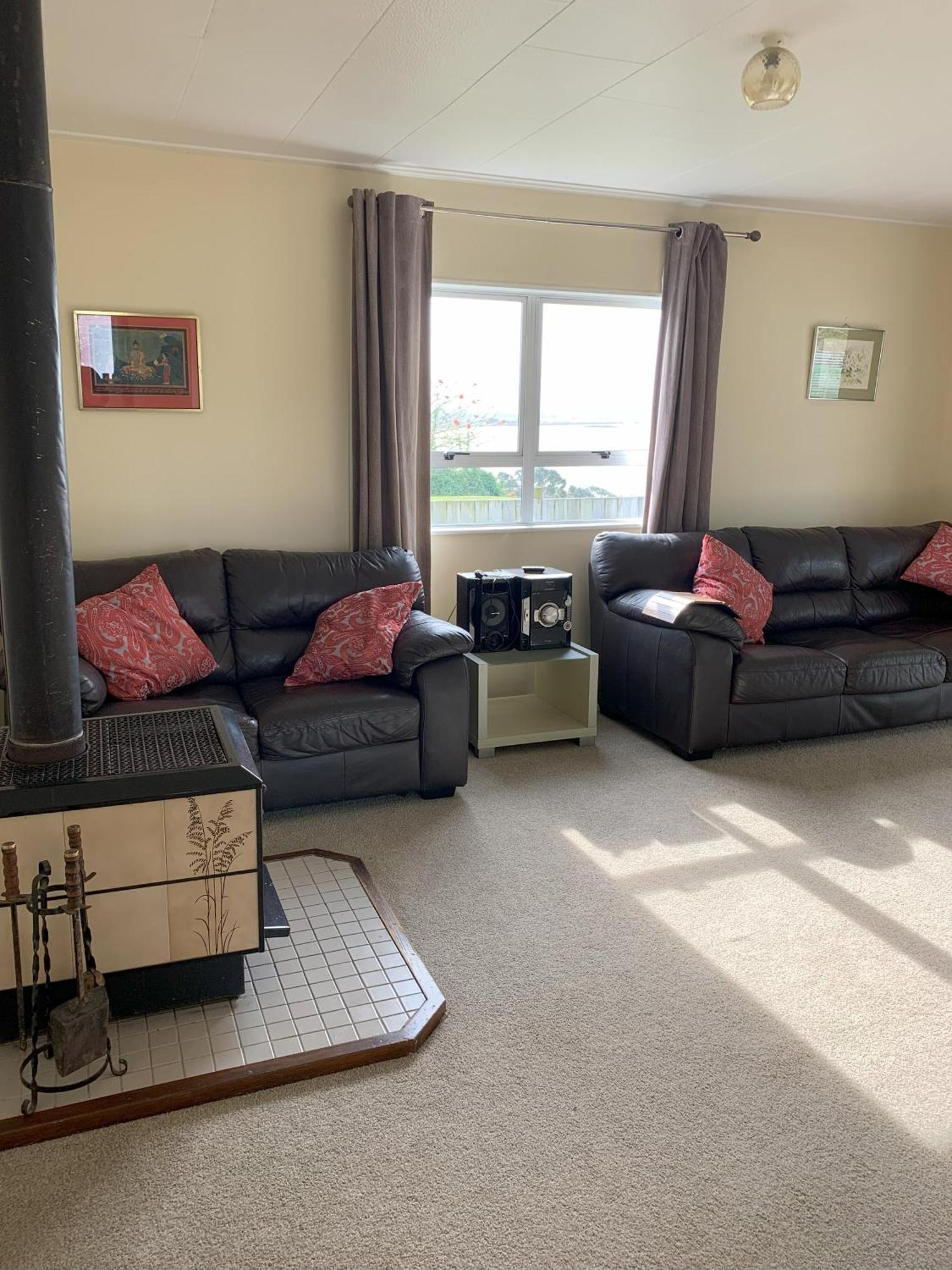 Large Riverfront Home With Spa And Stage Te Kopuru Exterior photo