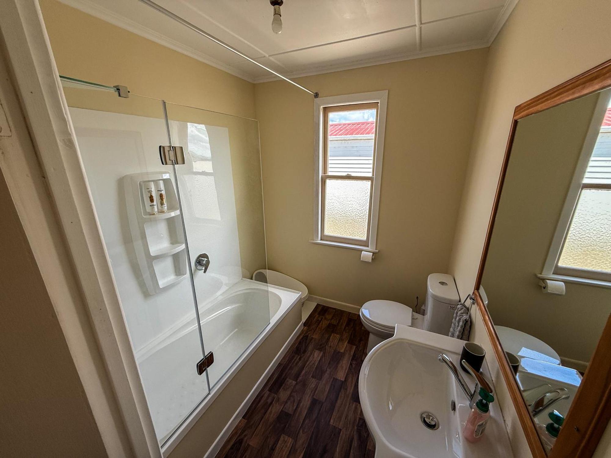 Large Riverfront Home With Spa And Stage Te Kopuru Exterior photo